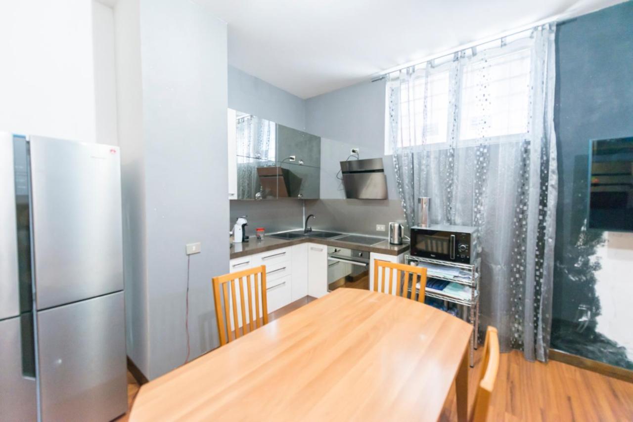 Milan Cathedral Apartment Bagian luar foto